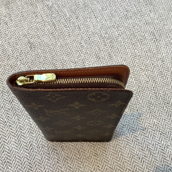 LOUIS VUITTON ZIPPY WALLET MONOGRAM CANVAS ZIPPER WALLET - Picture 8 of 17